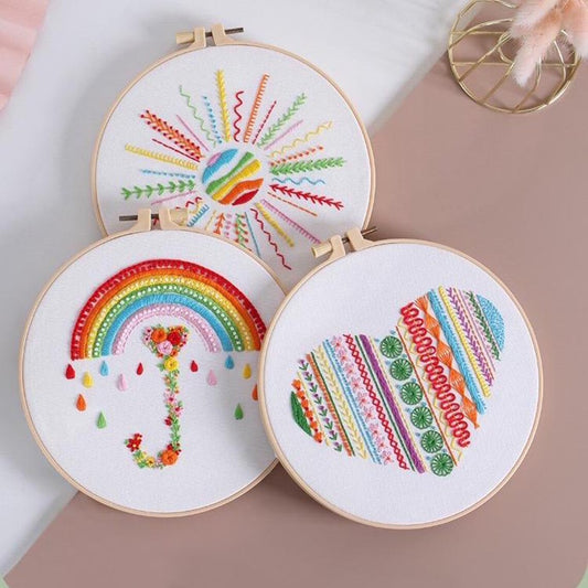 Rainbow Beginner Embroidery Kit, Beginner Embroidery kit, Modern embroidery kit cross stitch, Hand Embroidery Kit, Needlepoint, DIY Craft