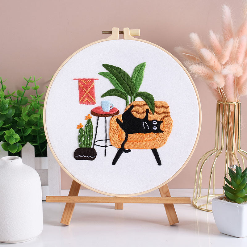 Cat Embroidery Kit For Beginner | Modern Crewel Embroidery Kit with Pattern | Floral Embroidery Full Kit Needlepoint Hoop