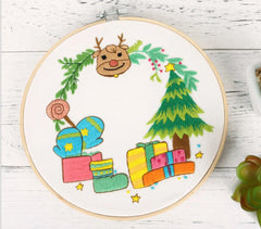 DIY Craft Kit Floral Antlers | Modern Embroidery Kit with Pattern | Christmas Gift Decoration Embroidery Full Kit