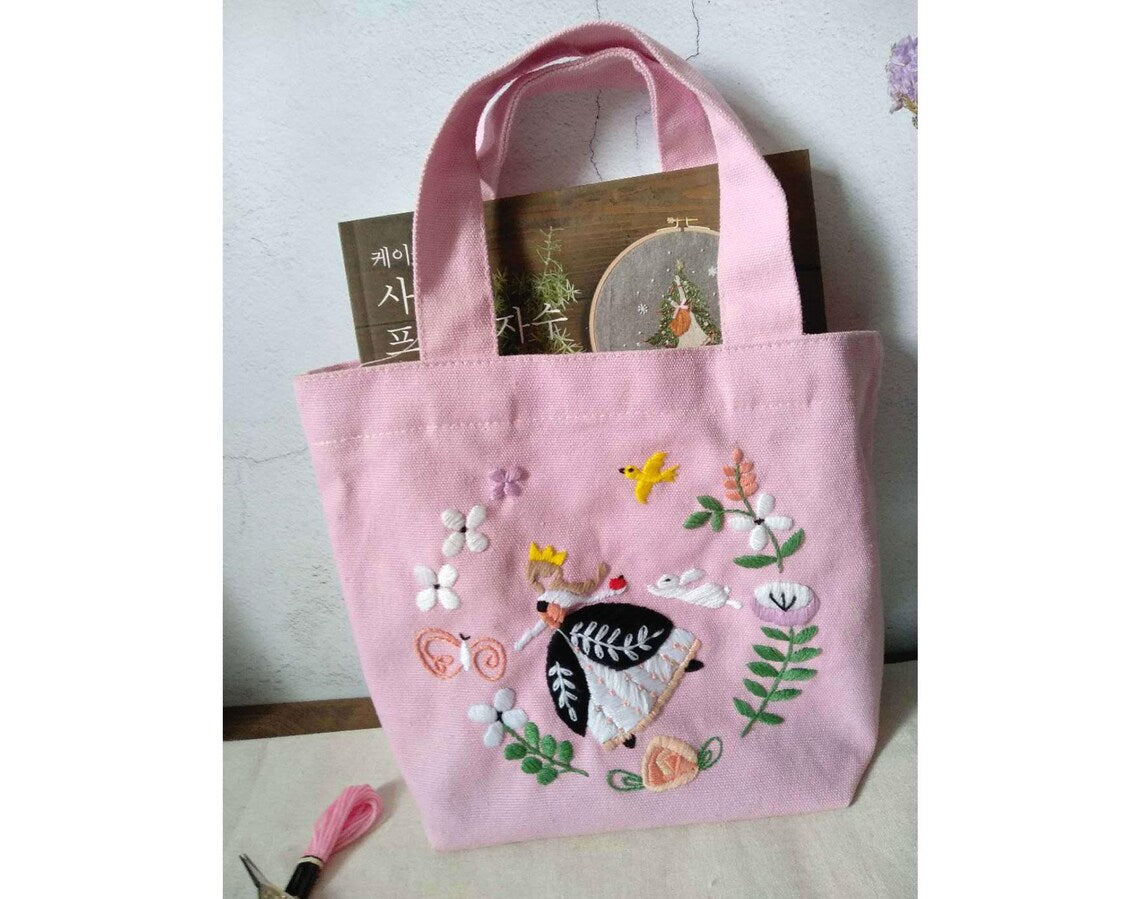 8 Patterns Flower Hand Embroidery Bag Kit,Portable Small Canvas Lunch Tote Bag,Bento Bag Needlepoint Kit for Beginner,DIY Adult Craft Kit